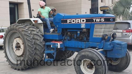 Ford TW-5 ficha tecnica 